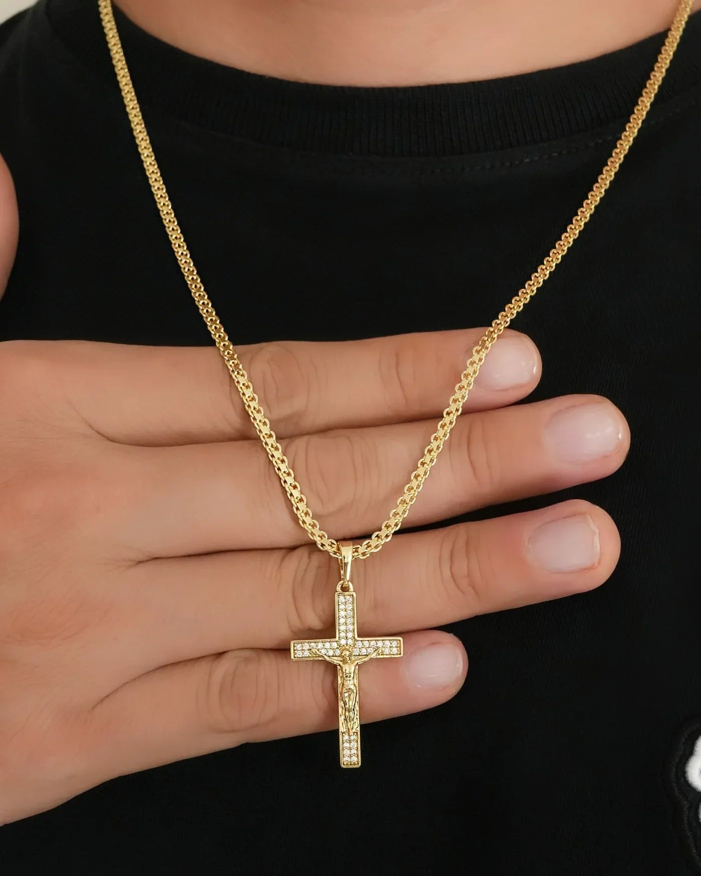 DIJE CRUZ MADERO CRISTALES MEDIANO ID: 5091